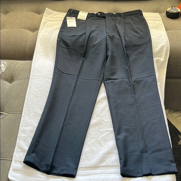 Roundtree & Yorke Blue Dress Pants Classic Fit